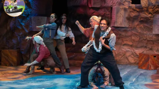 Ensemble Men on Boats